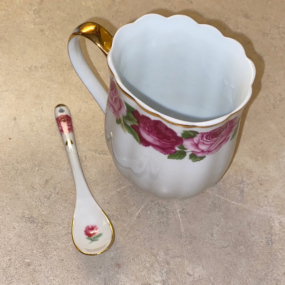 Floral Mug and Spoon Set with Gold Accents